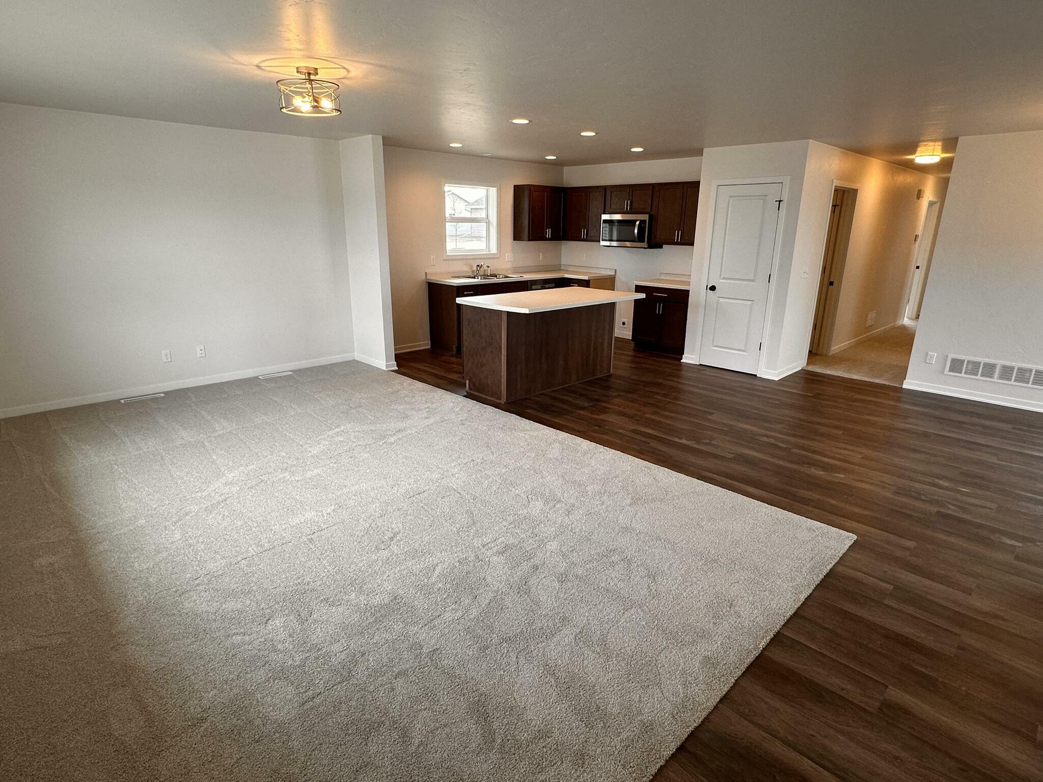 Property Photo: 1030 McNish Ct WI 53085
