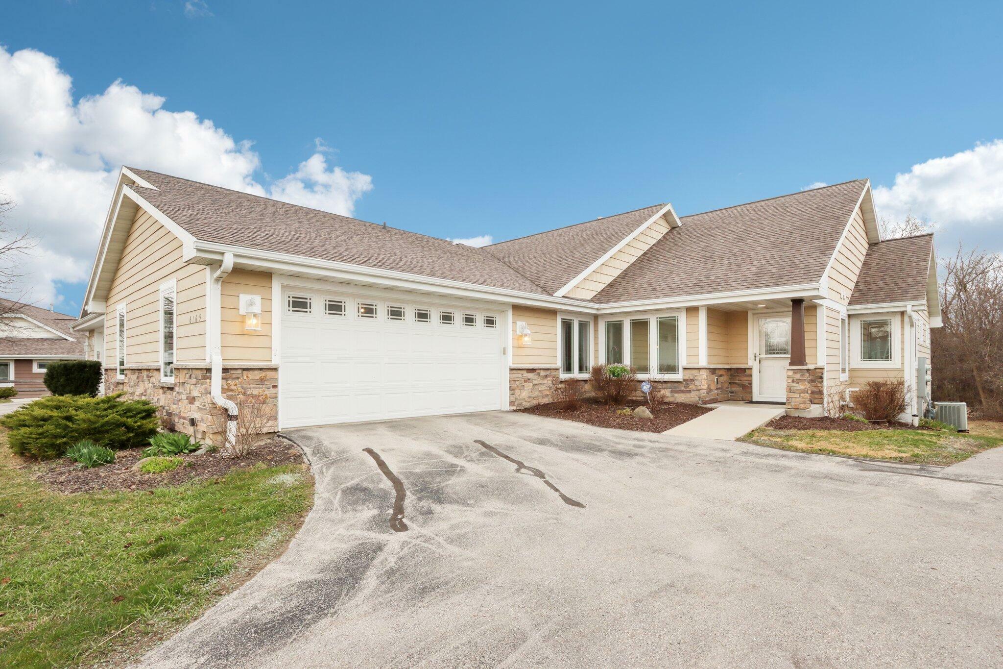 6169 W Woodview Ct  Greenfield WI 53220 photo