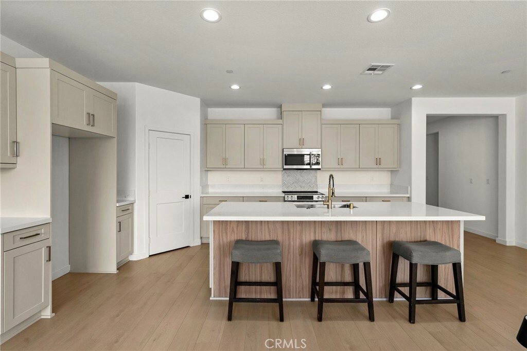 Property Photo: 24341 Dunlavy Court CA 92557