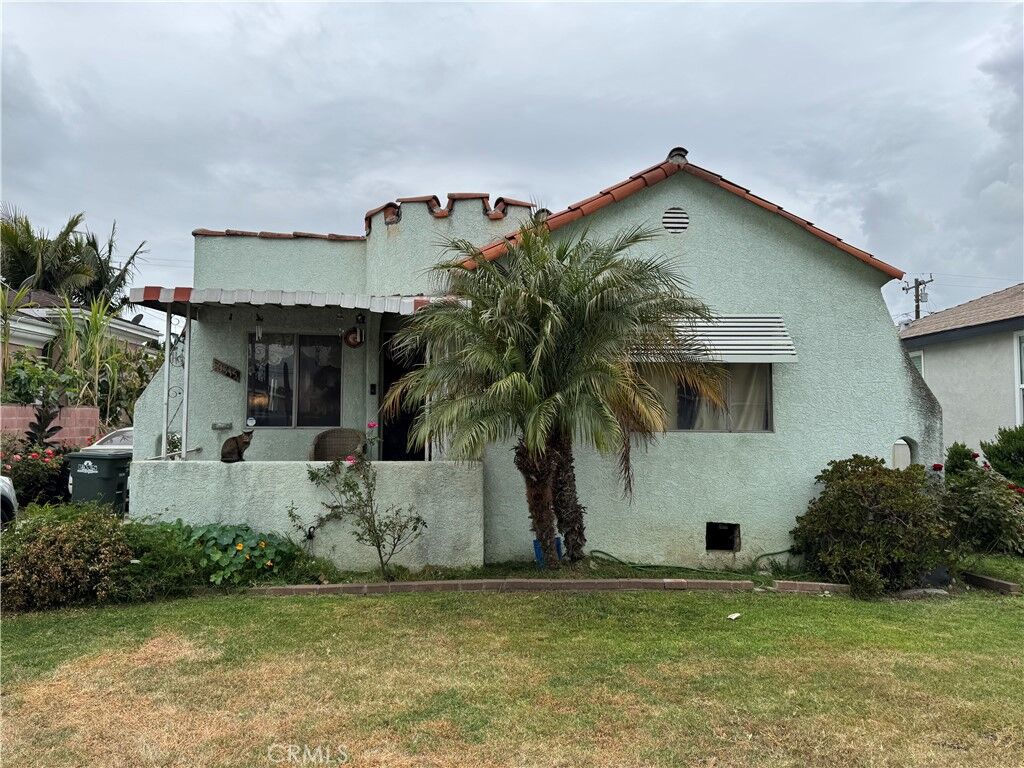 Property Photo:  10315 San Vincente Avenue  CA 90280 