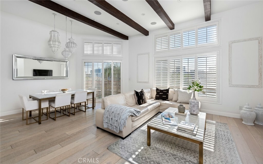 Property Photo: 320 S Williaman S Ph2 CA 90048