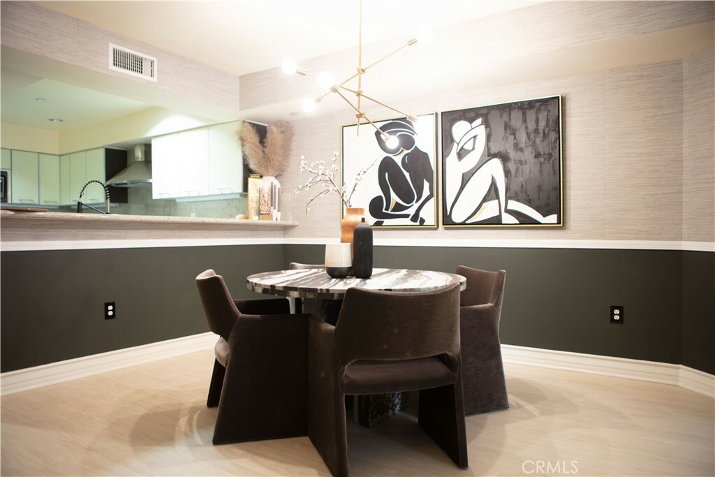 Property Photo: 1353 N Fuller Avenue 103 CA 90046