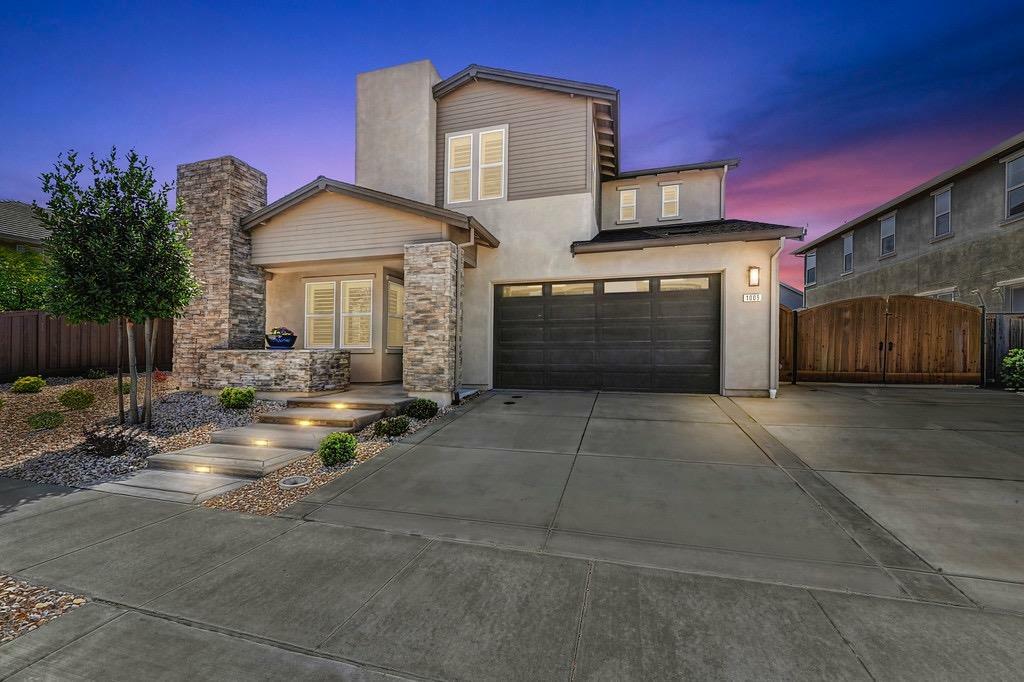 Property Photo:  1009 Fence Post Way  CA 95747 