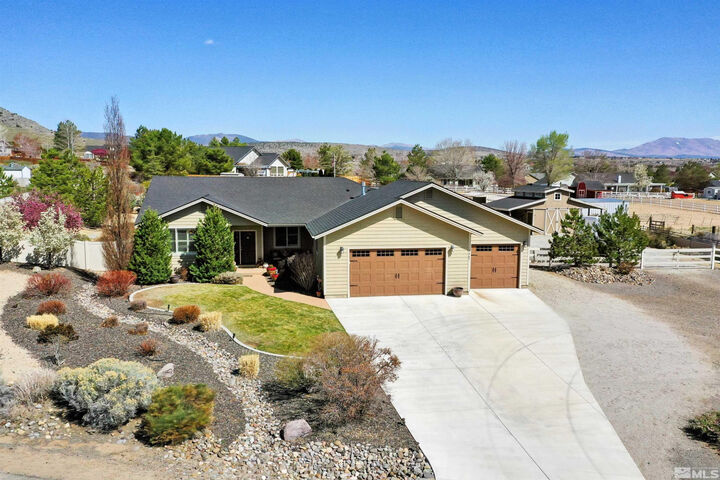 Property Photo: 1367 Porter Drive NV 89423