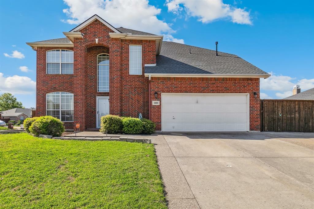 Property Photo:  2800 Custer Drive  TX 76210 
