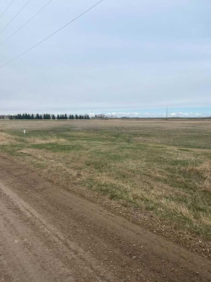 Property Photo: 150049 Hwy 542 5 AB T1R 1C5
