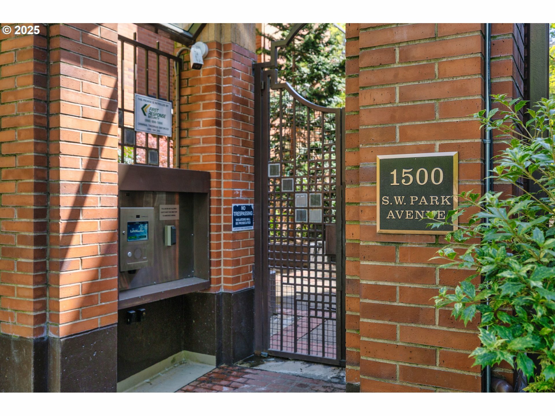 Property Photo: 1500 SW Park Ave 429 OR 97201