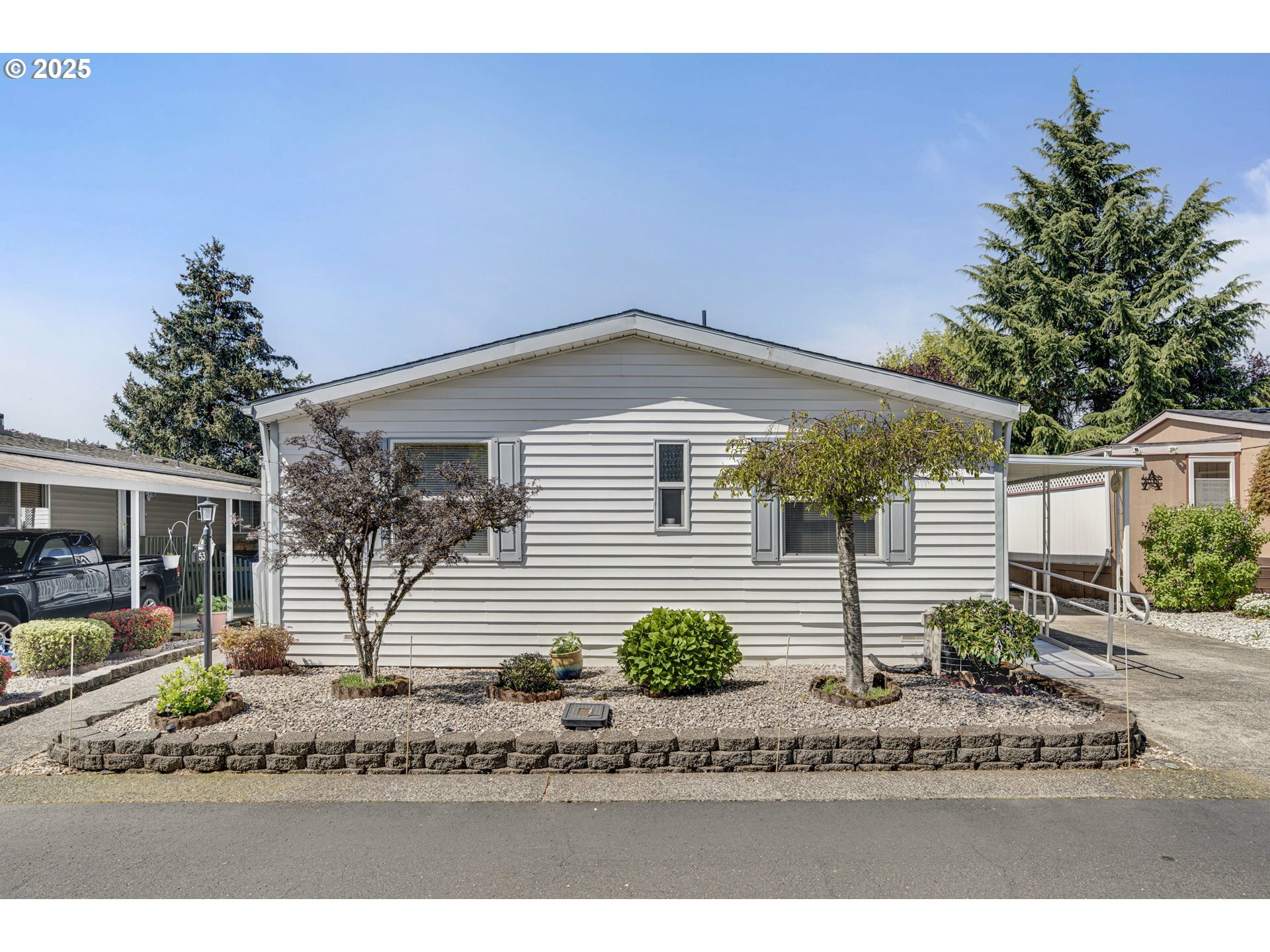 Property Photo: 5101 NE 121st Ave 53 WA 98682