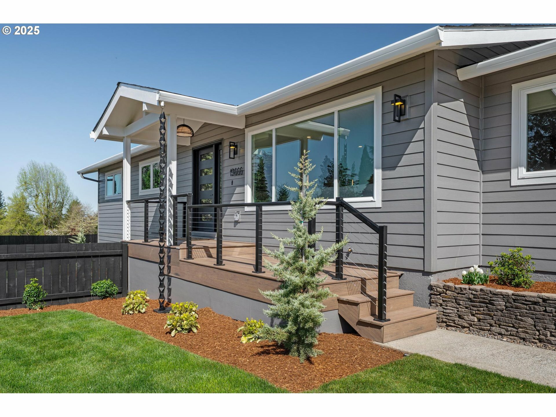 Property Photo: 19666 Kapteyns St OR 97068