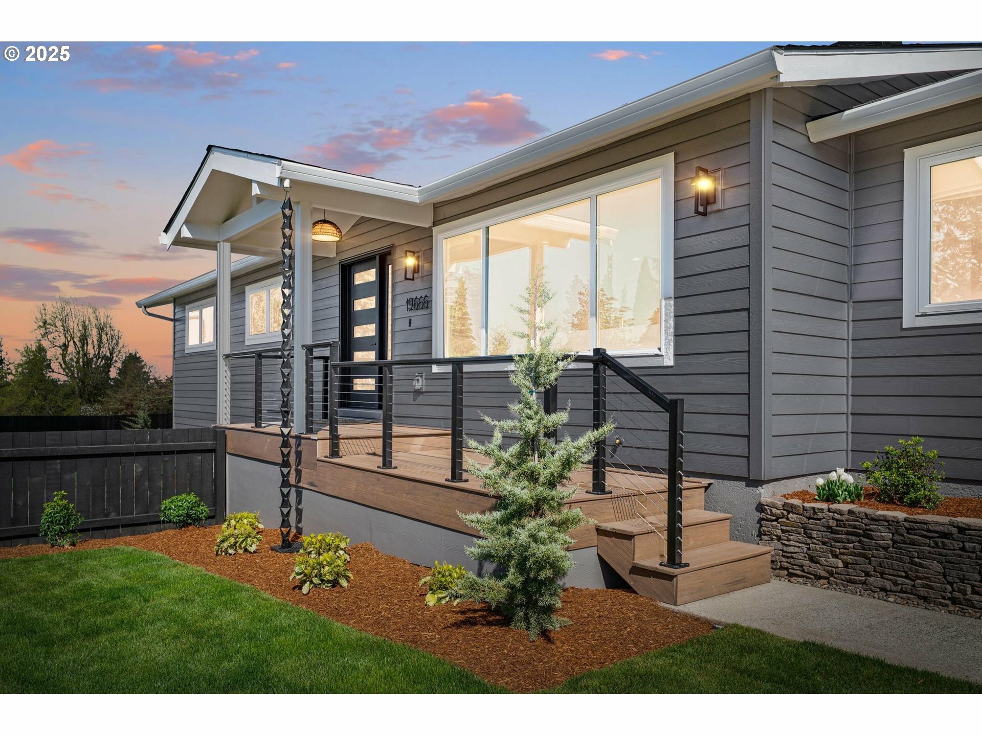 Property Photo: 19666 Kapteyns St OR 97068