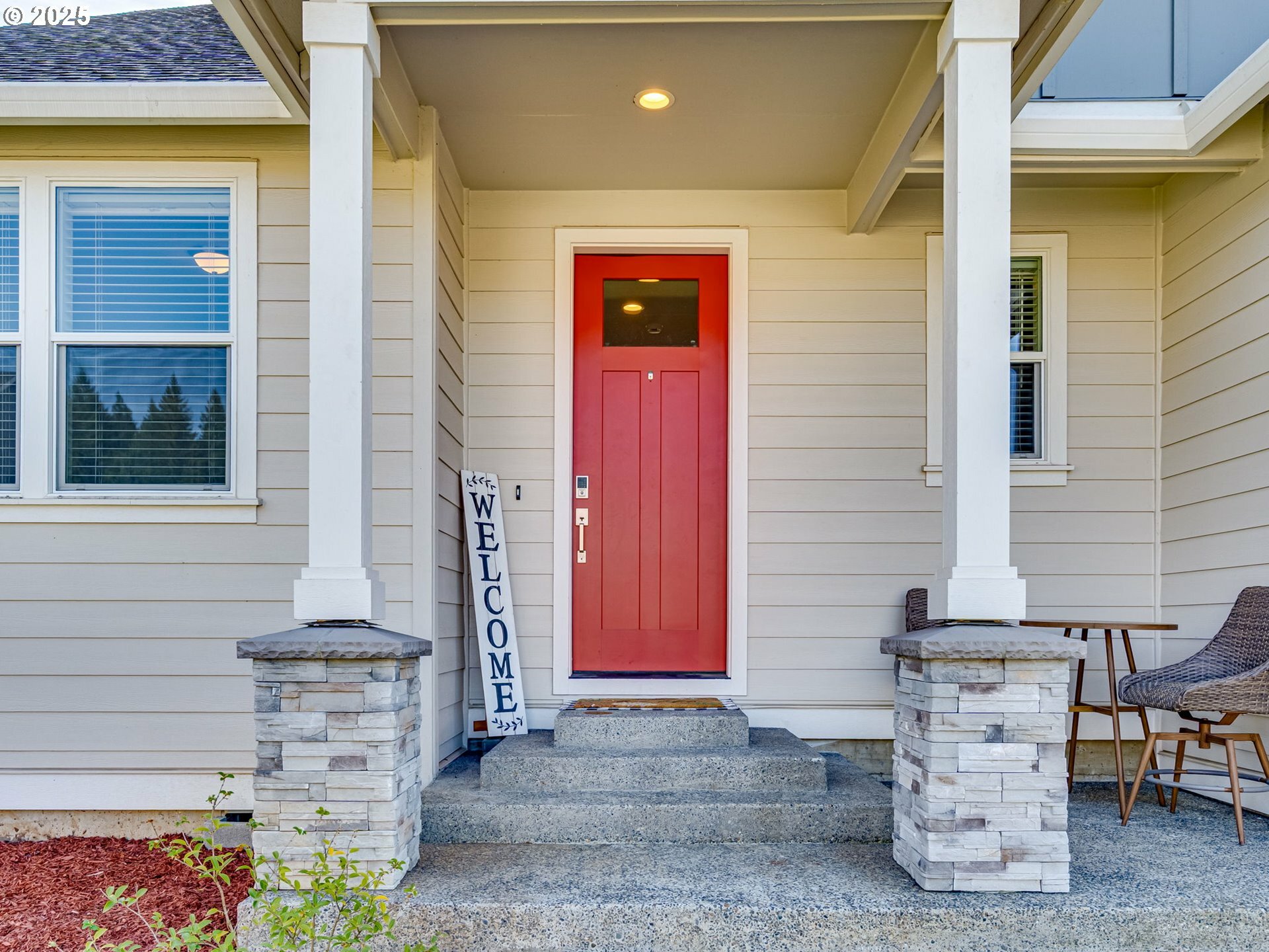 Property Photo: 9166 N Hargrave St WA 98607
