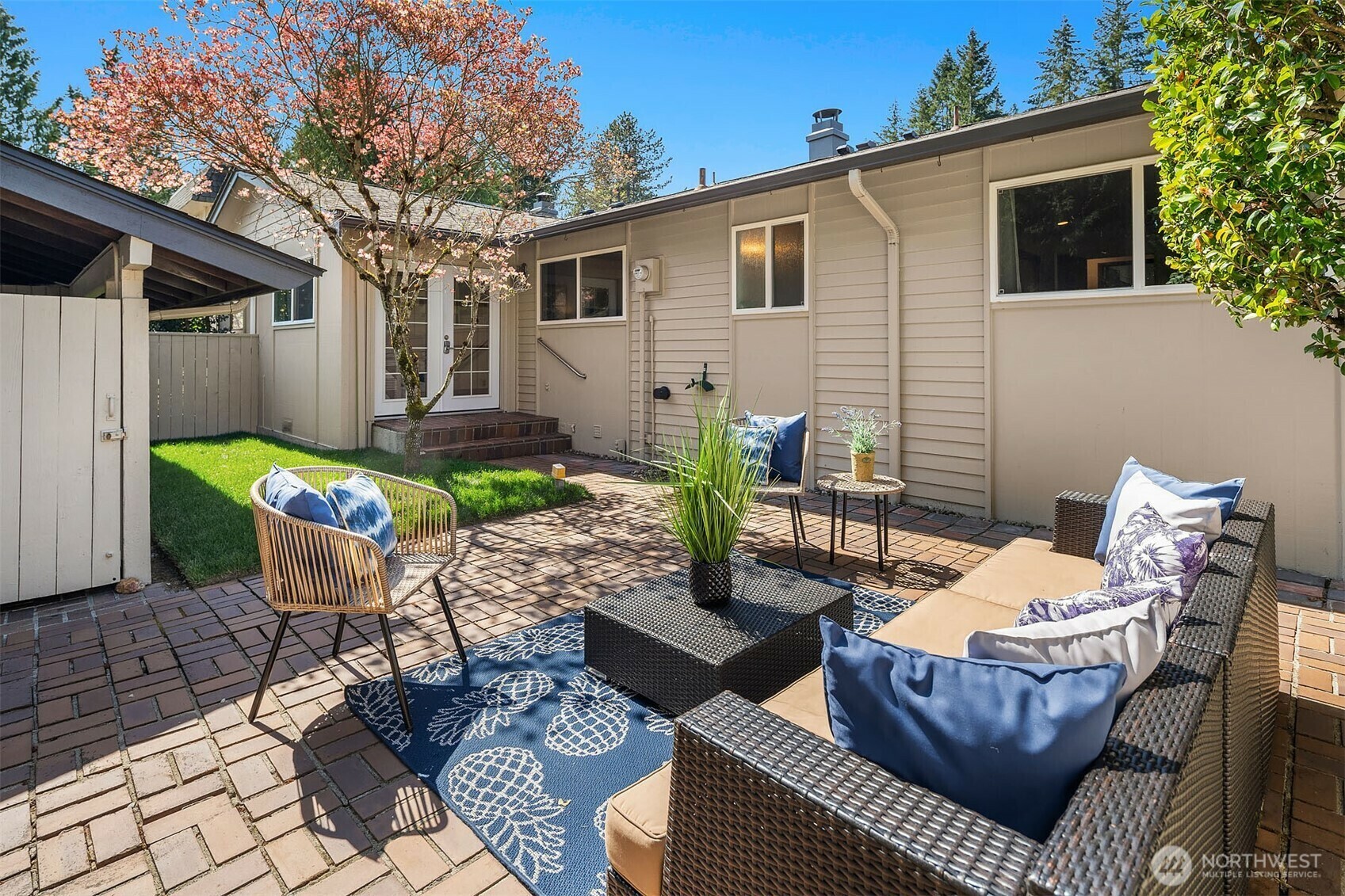 17050  Northup Way 34  Bellevue WA 98008 photo