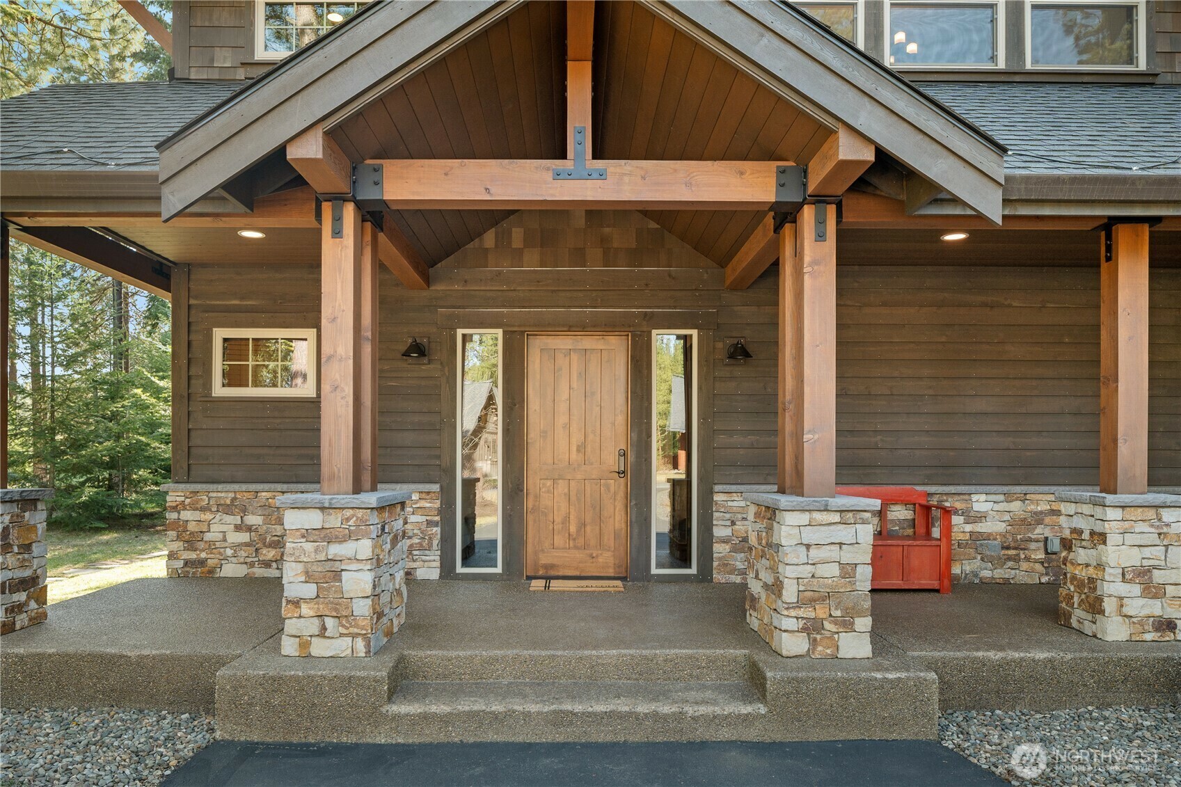 Property Photo: 1561 Coal Mine Way WA 98922