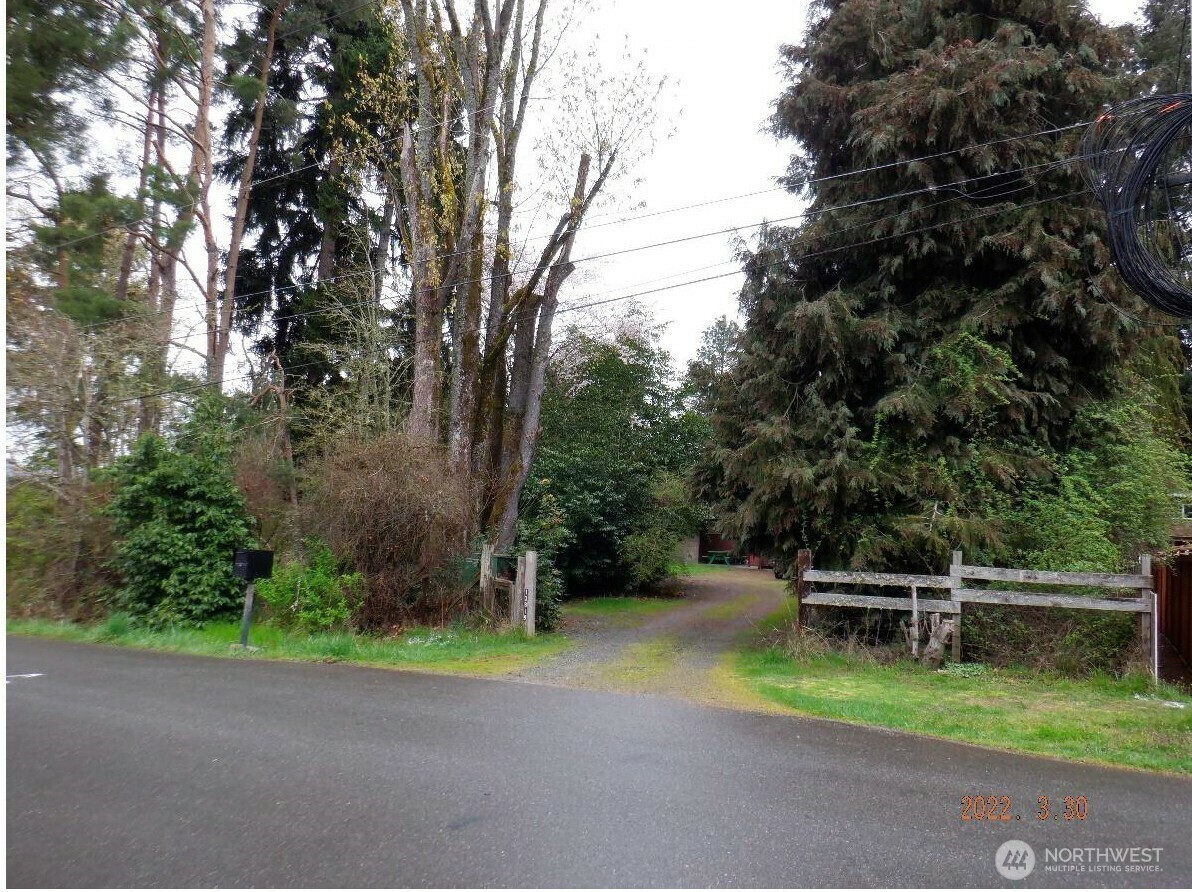 Property Photo: 13818 SE 10th Street WA 98005