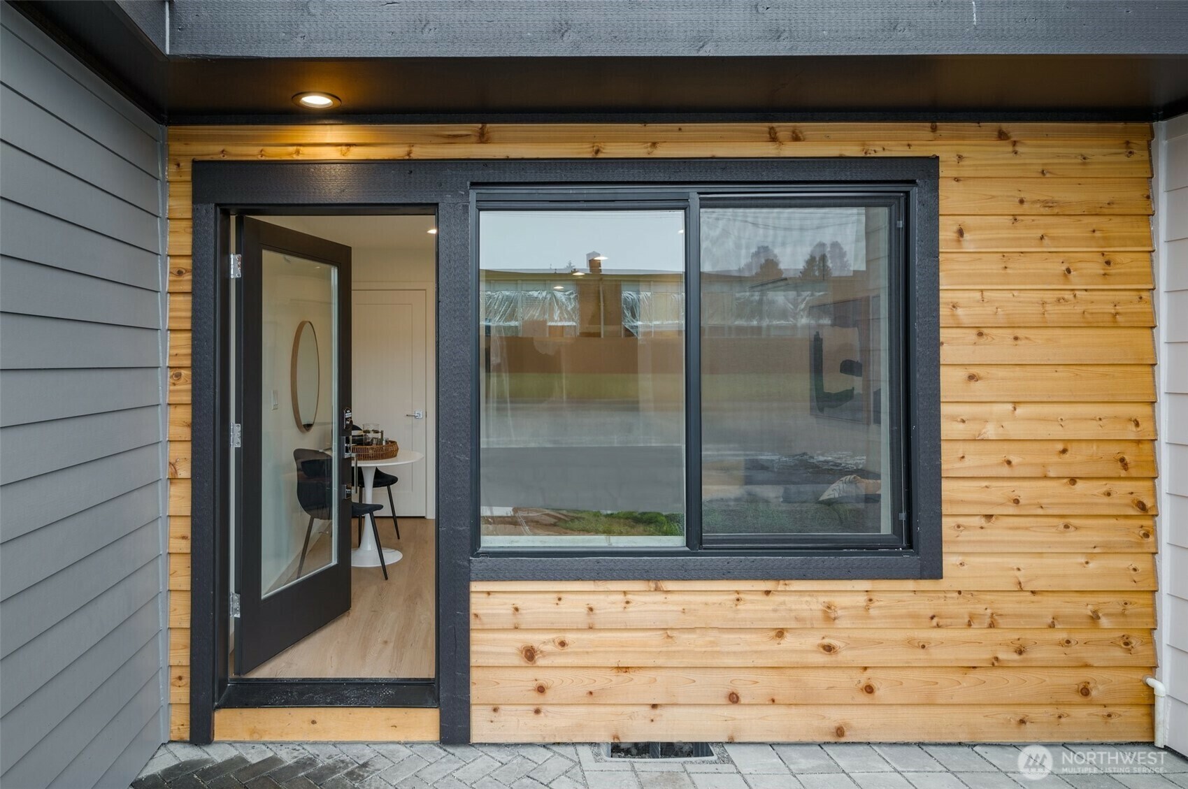 Property Photo: 9221 B 14th Avenue NW WA 98117