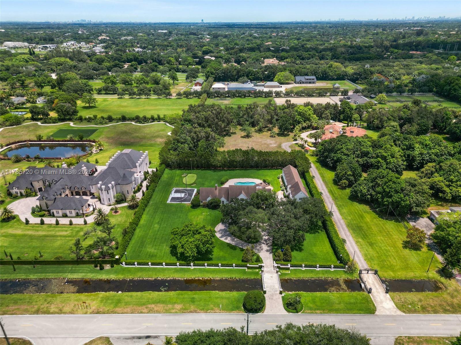 Property Photo: 6320 Hancock Rd FL 33330