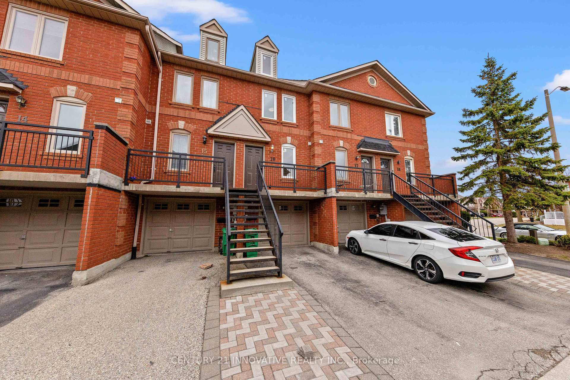 Property Photo: 3895 Doug Leavens Boulevard 16 ON L5N 7G1