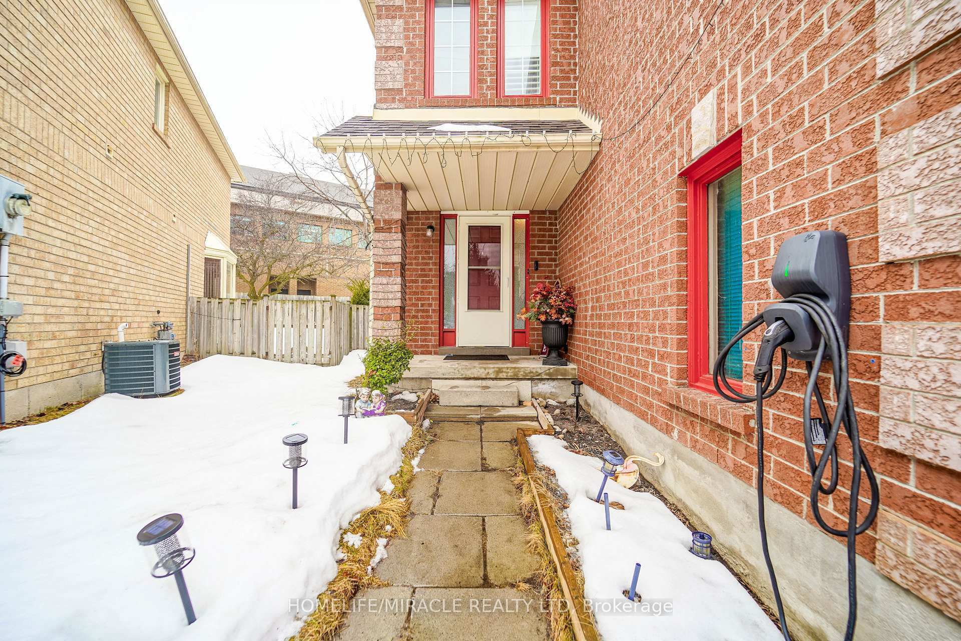 Property Photo: 15 Heaver Drive ON L1N 9K4