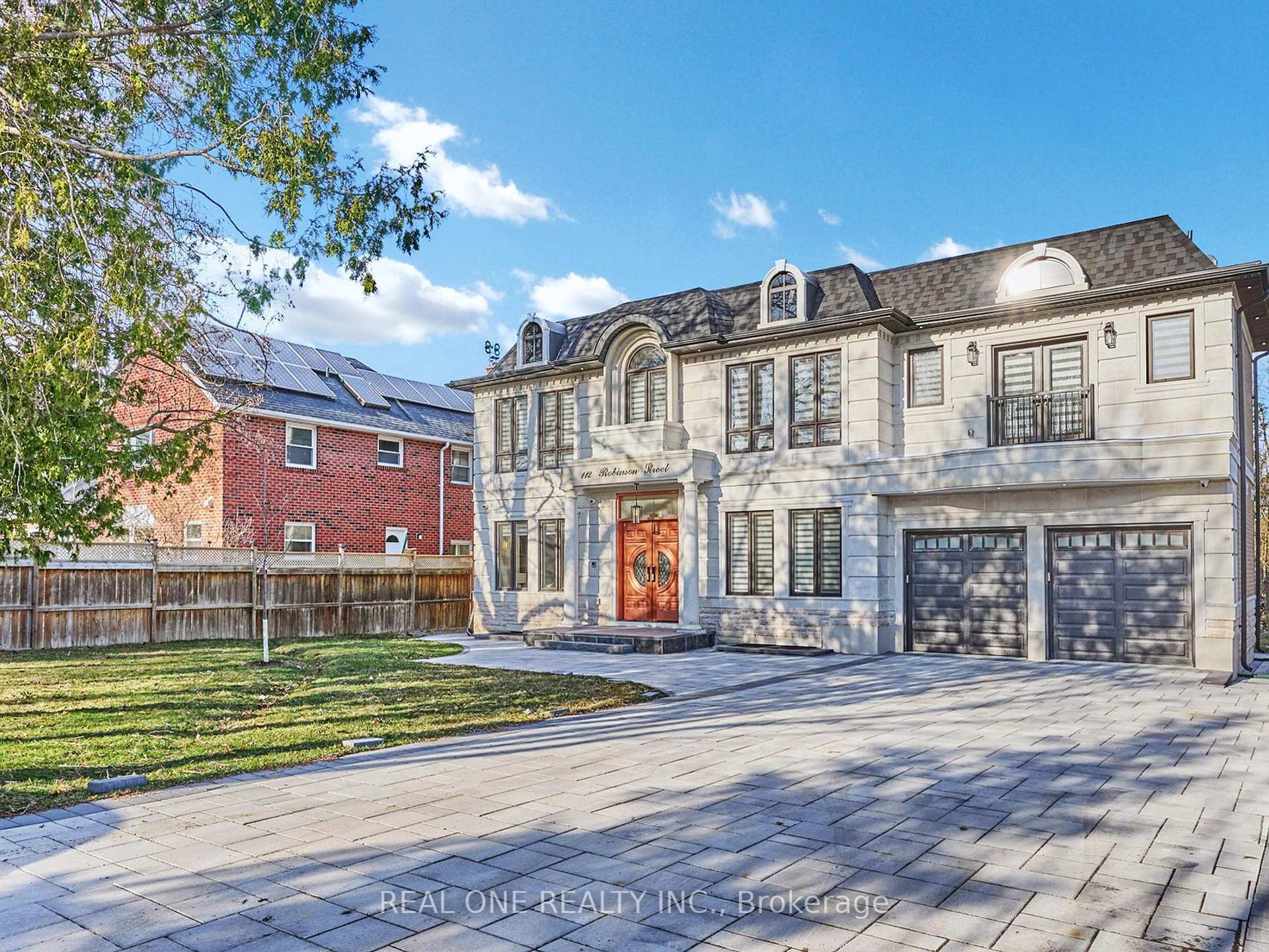 Property Photo: 112 Robinson Street ON L3P 1P1
