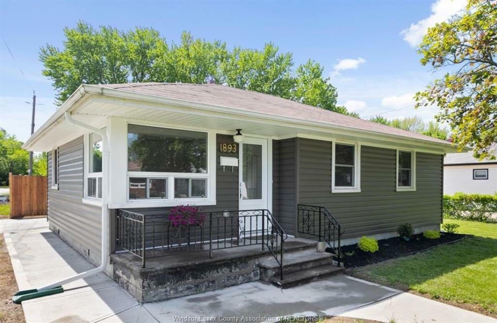Property Photo:  1893 Glendale  ON N9K 1E1 