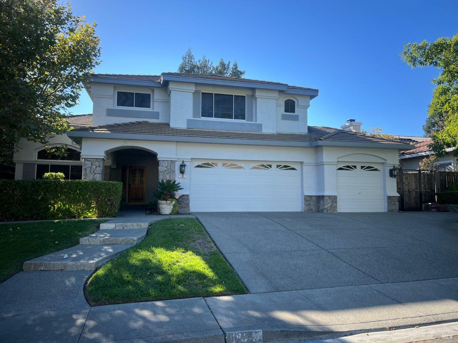 Property Photo: 185 Bristlewood Court CA 95688