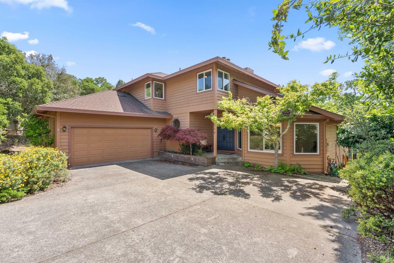 Property Photo: 4714 Muirfield Court CA 95405