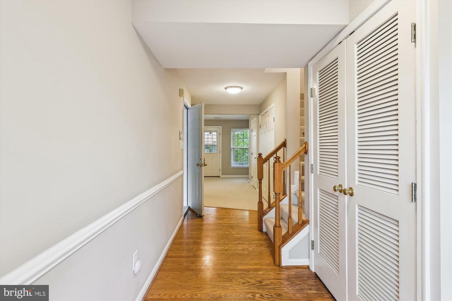 Property Photo: 46703 Cavendish Square VA 20165
