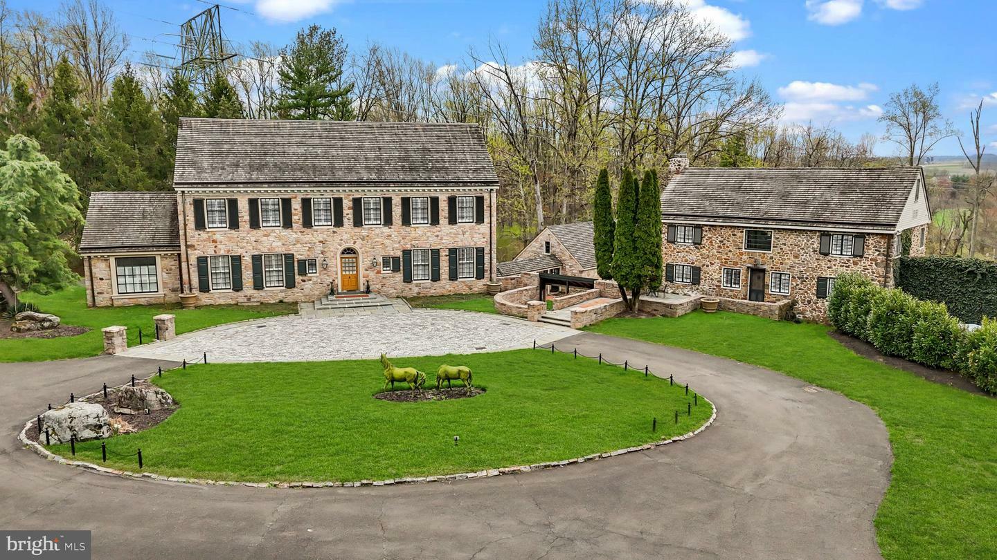 Property Photo: 6068 Stoney Hill Road PA 18938