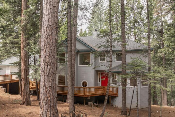 Property Photo: 845 Honey Court CA 95223