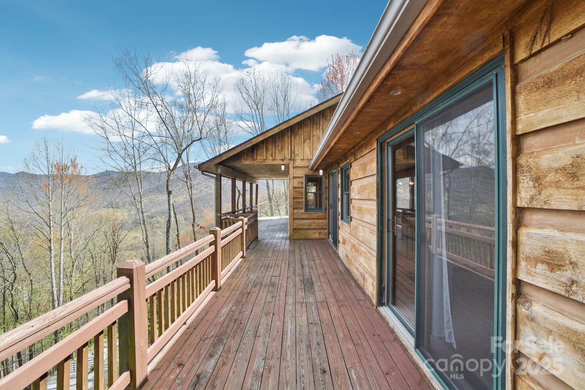 Property Photo: 1426 Setzer Cove Road NC 28751