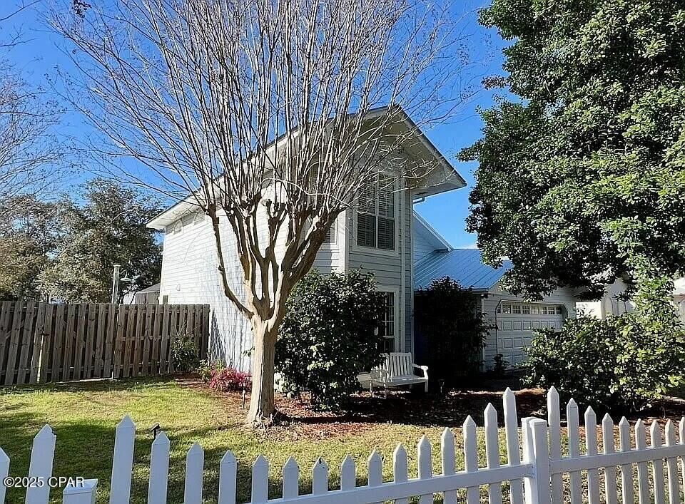 Property Photo:  550 Seabreeze Circle  FL 32461 