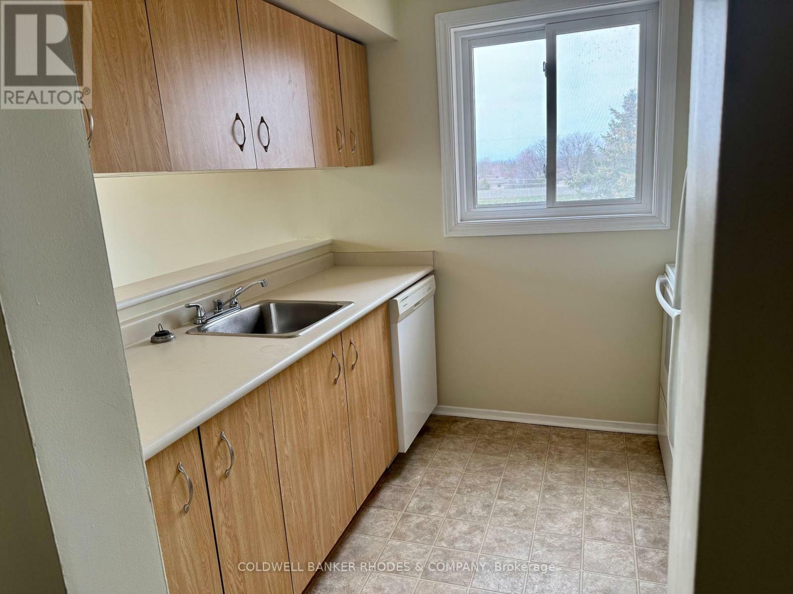 Photo de la propriété: 325 Centrum Boulevard 302 ON K1E 3W8