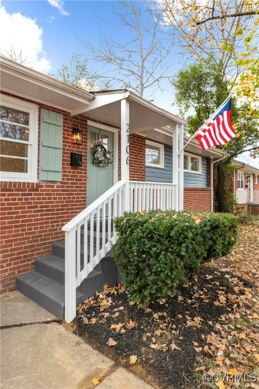 Property Photo: 2106 Ridgemont Road VA 23224