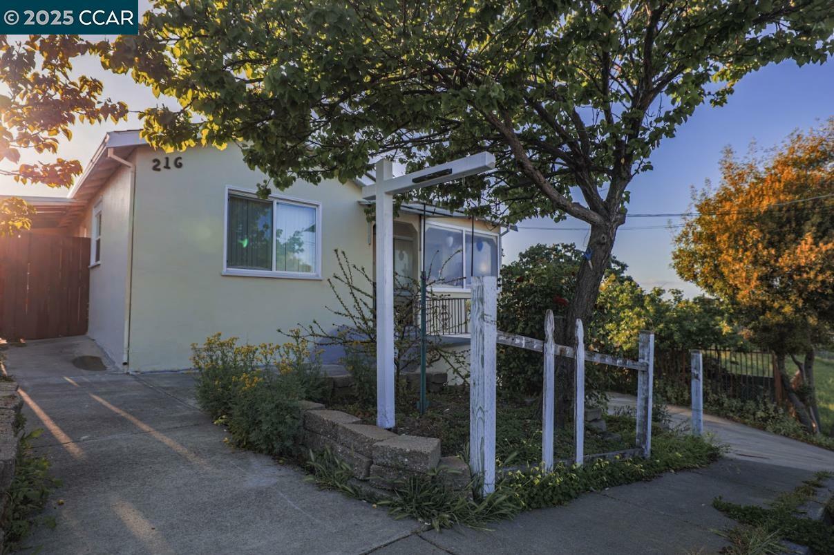 Property Photo: 216 Suisun Ave CA 94572