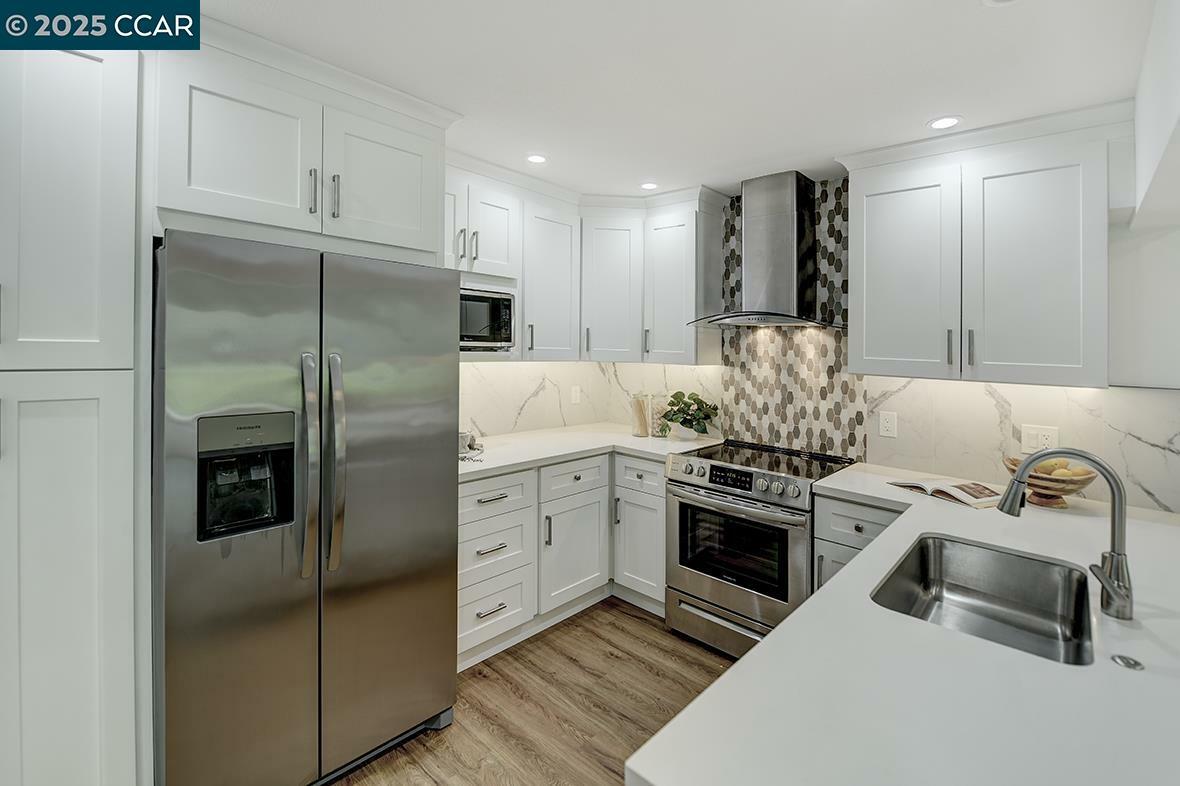 Property Photo: 1317 Stanley Dollar Dr 4 CA 94595