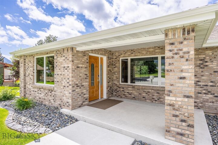 Property Photo:  2802 White Boulevard  MT 59701 