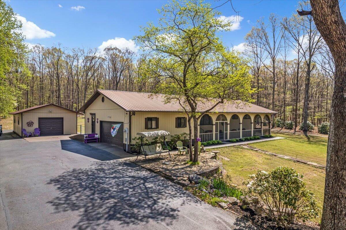 Property Photo: 4642 Hwy 150 TN 37374