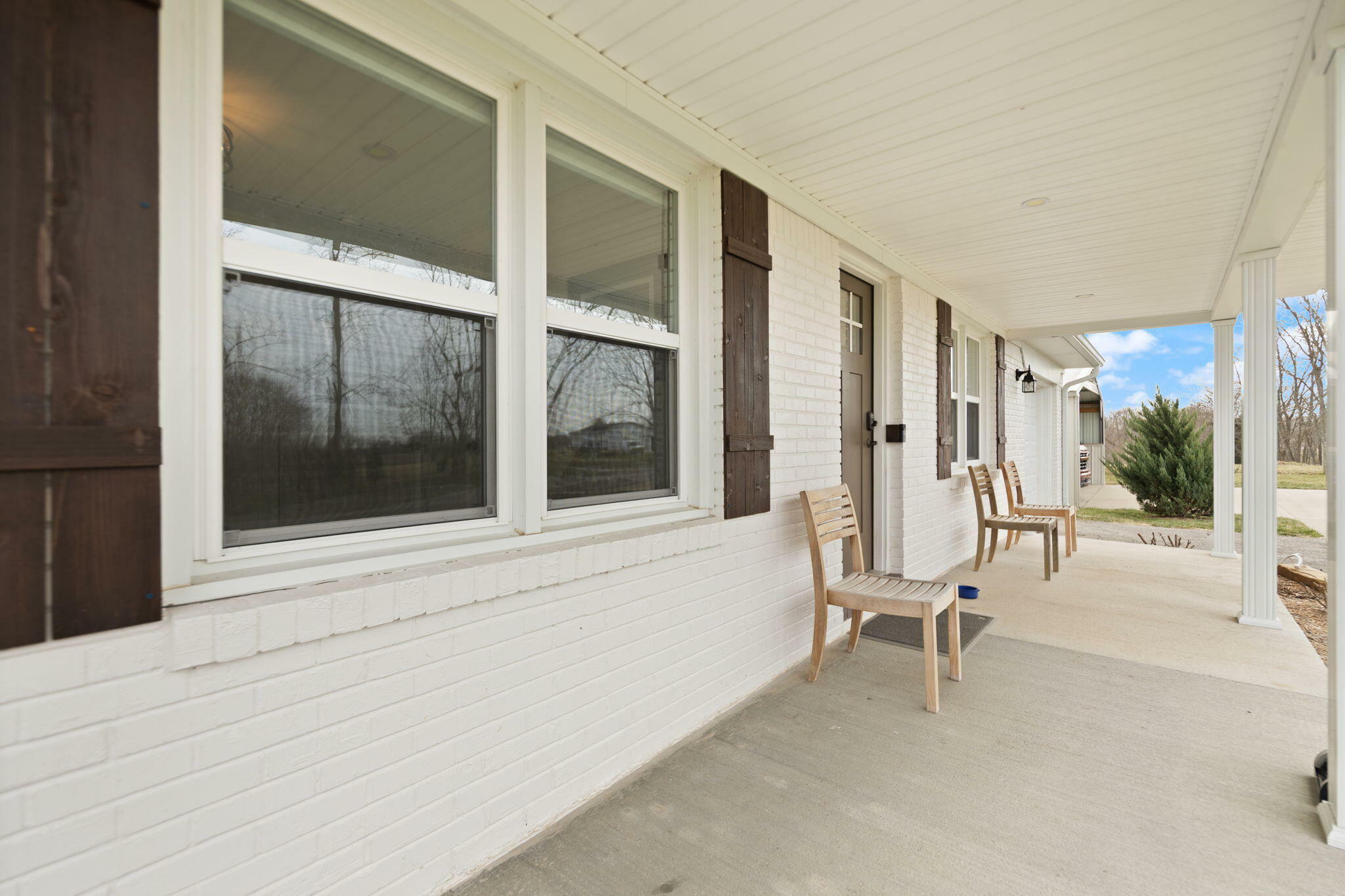 Property Photo: 4168 Lucas Lane KY 40601