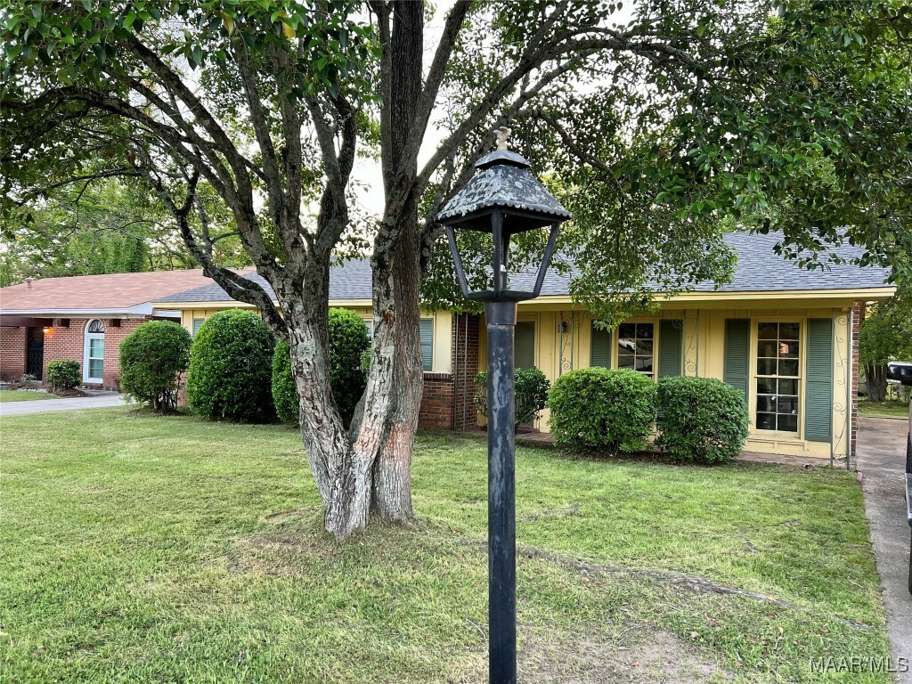 Property Photo: 4440 Sunnybrook Drive AL 36108