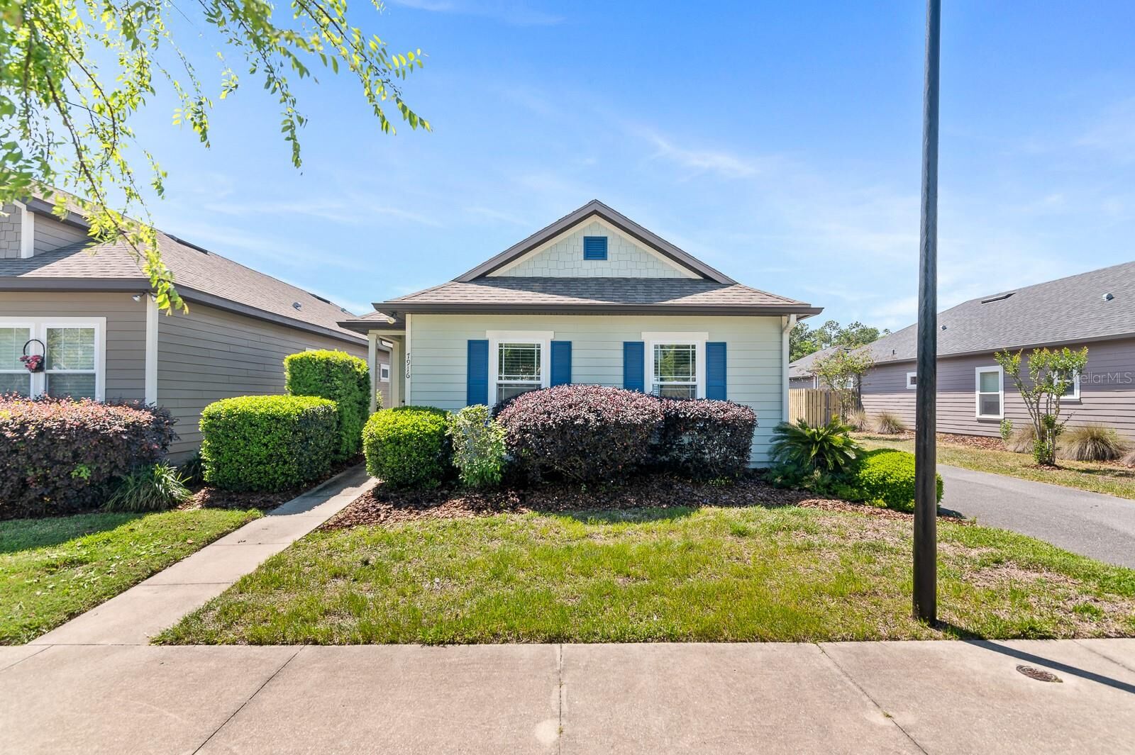 Property Photo:  7916 SW 80th Drive  FL 32608 