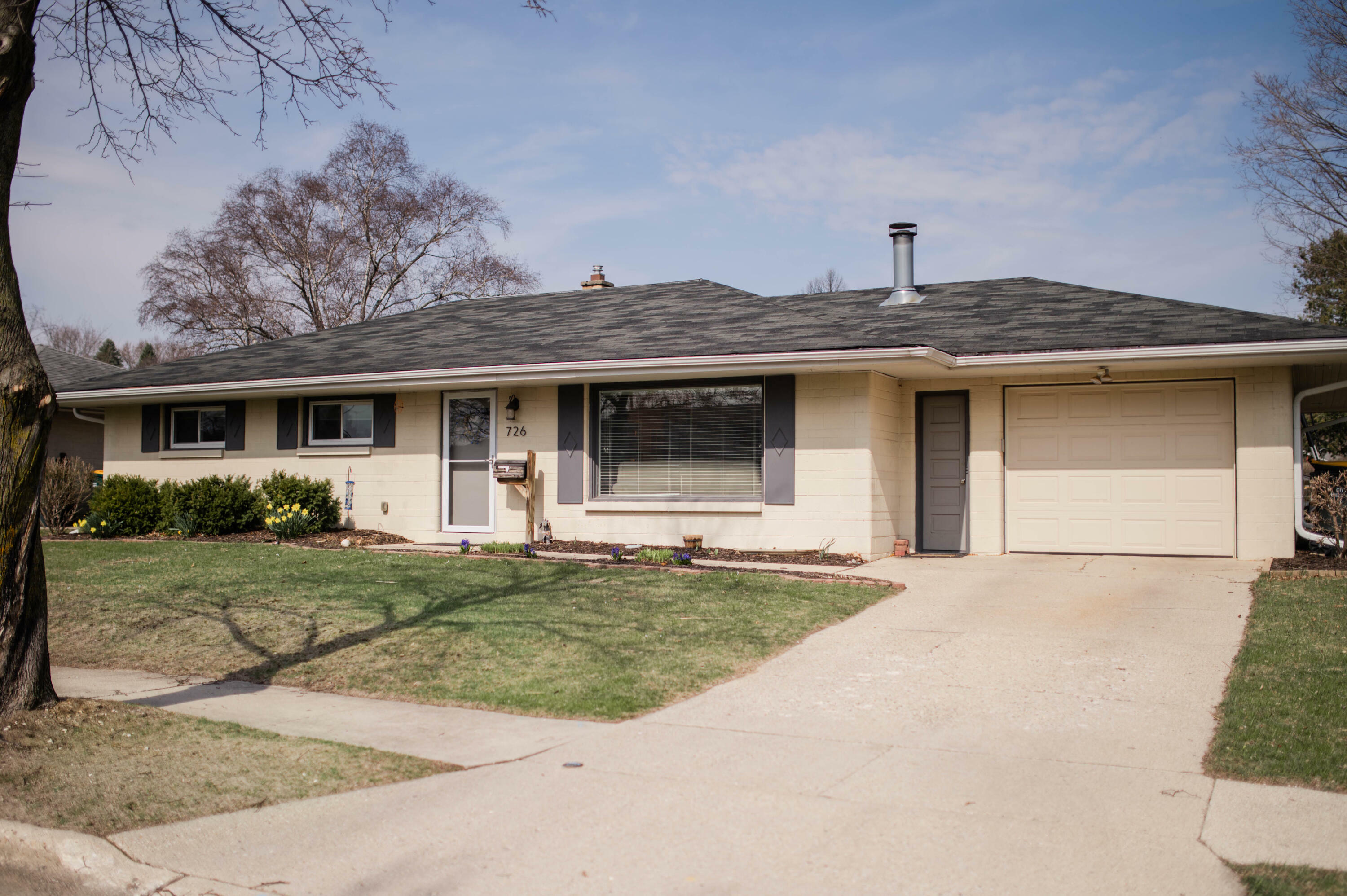 Property Photo:  726 Sherman Way -  WI 53090 