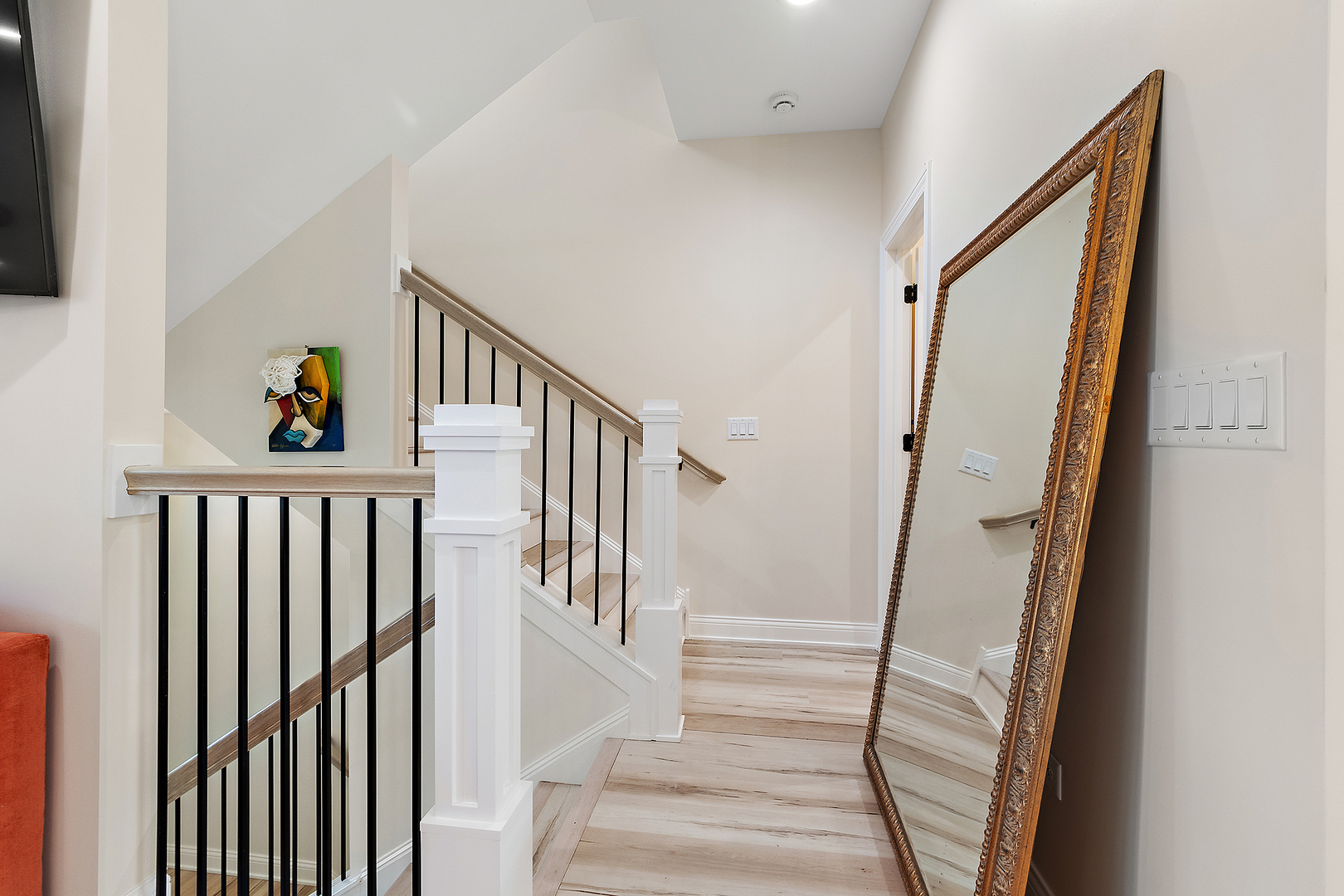 Property Photo: 412 N Cass Street 4 IL 60559