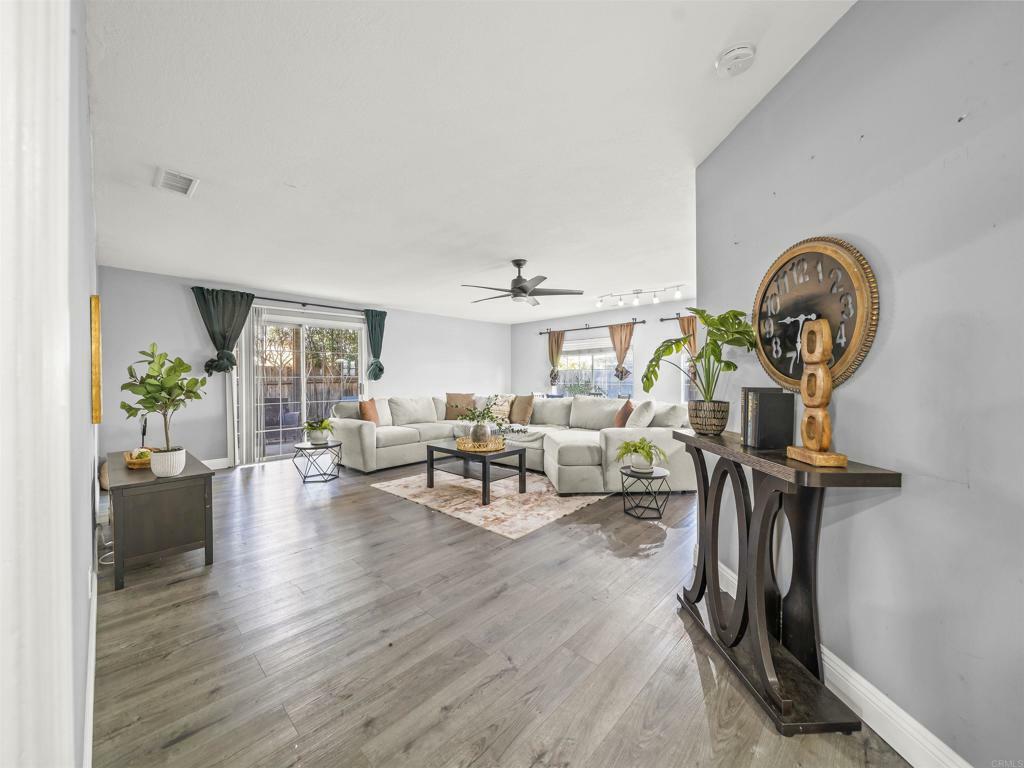 Property Photo: 904 Aster Street CA 92027
