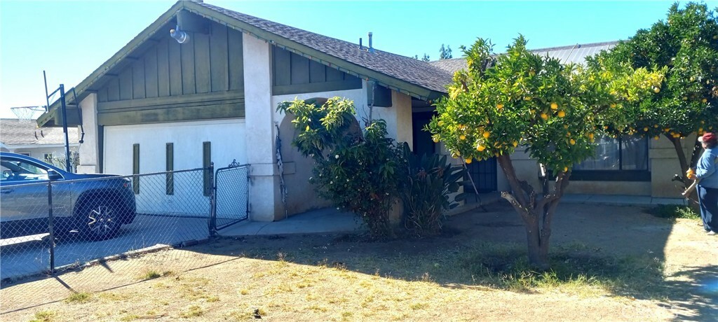 Property Photo: 11867 Hubbard Street CA 92557