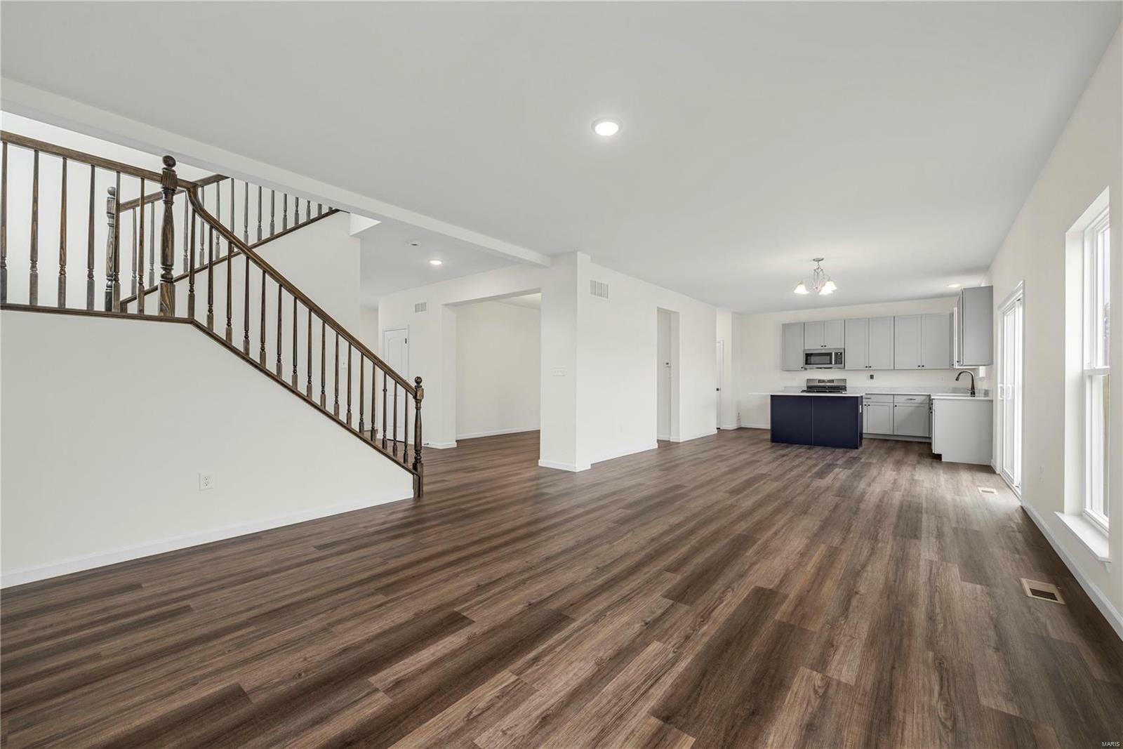 Property Photo:  927 Little Fieldstone Court  MO 63385 