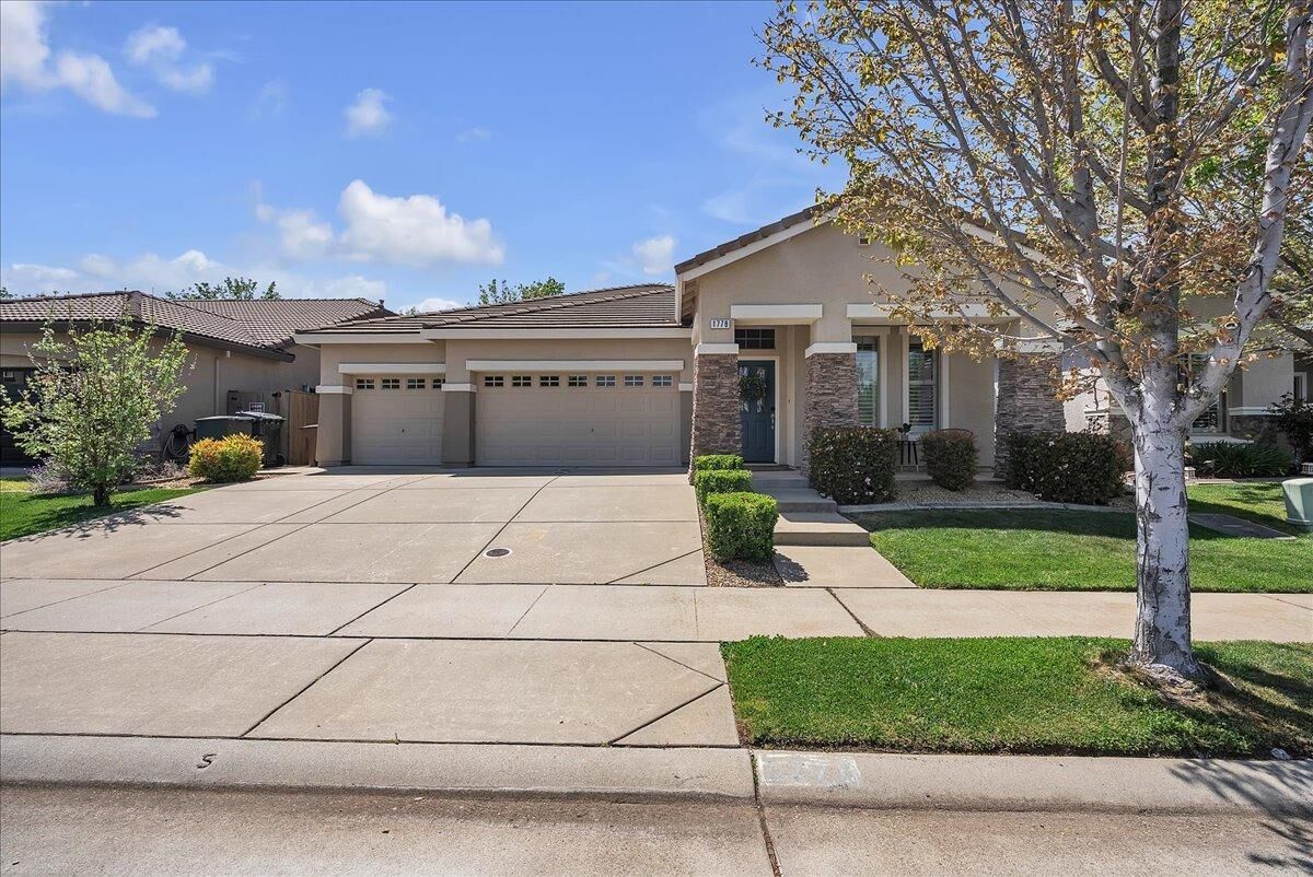Property Photo:  1778 La Guardia Circle  CA 95648 