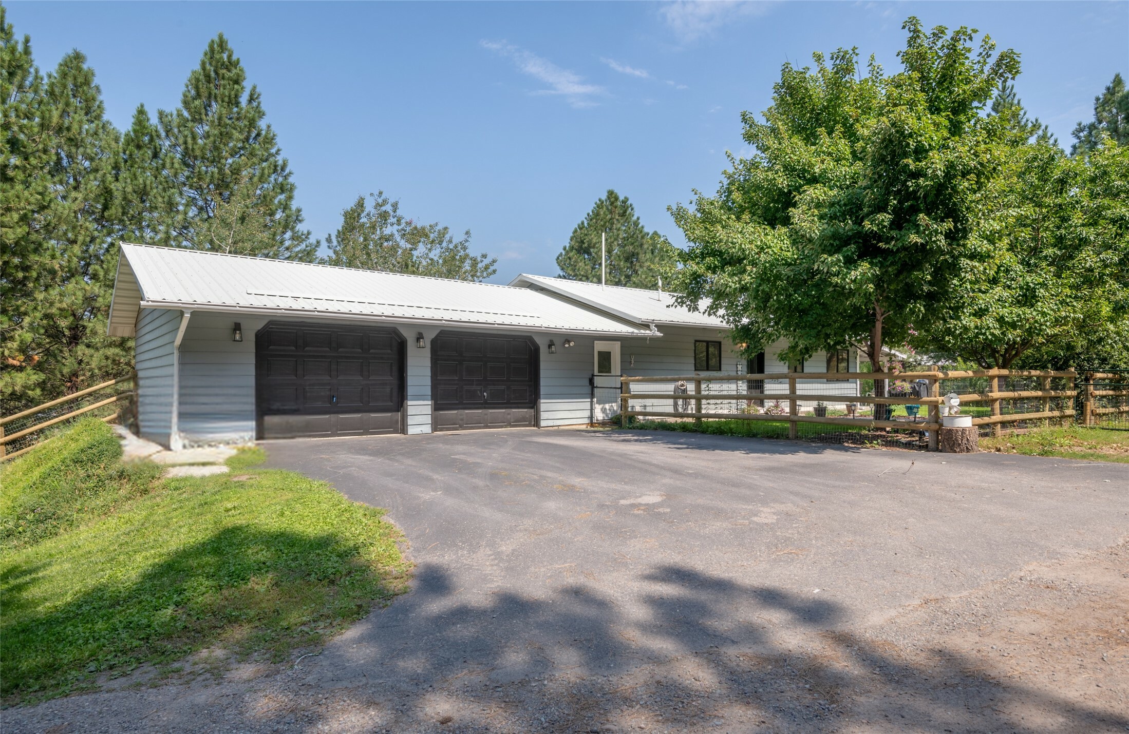Property Photo: 3060 Arneguy Lane MT 59821