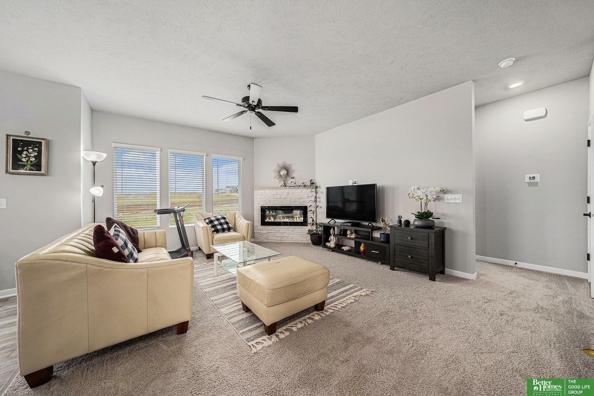 Property Photo: 6004 N 183rd Street NE 68022