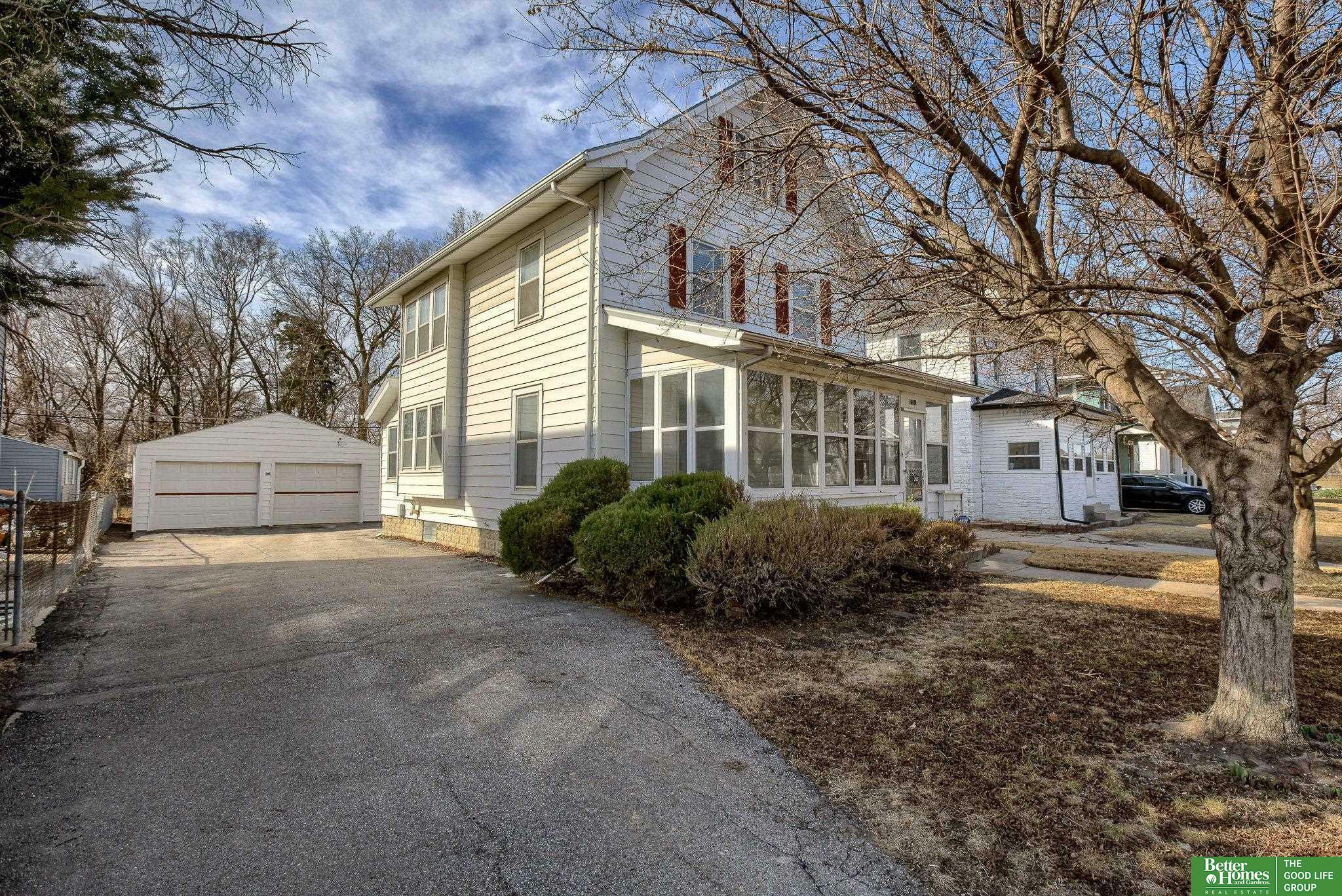 Property Photo: 2563 Evans Street NE 68111