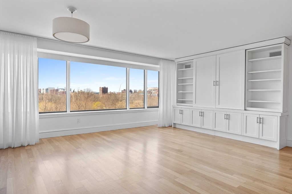 Property Photo:  165 Tremont St 902  MA 02111 